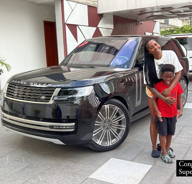 Tiwa buys a brand new 2023 range Rover