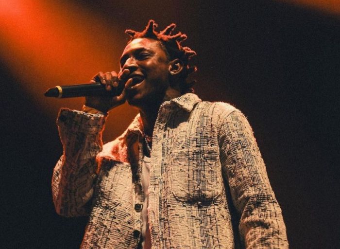 Shallipopi performing live in Lagos 2025